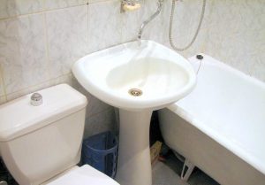 Установка раковины тюльпан в ванной в Уссурийске