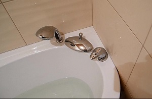 Установка смесителя на ванну в Уссурийске